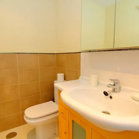 Apts Zafiro *